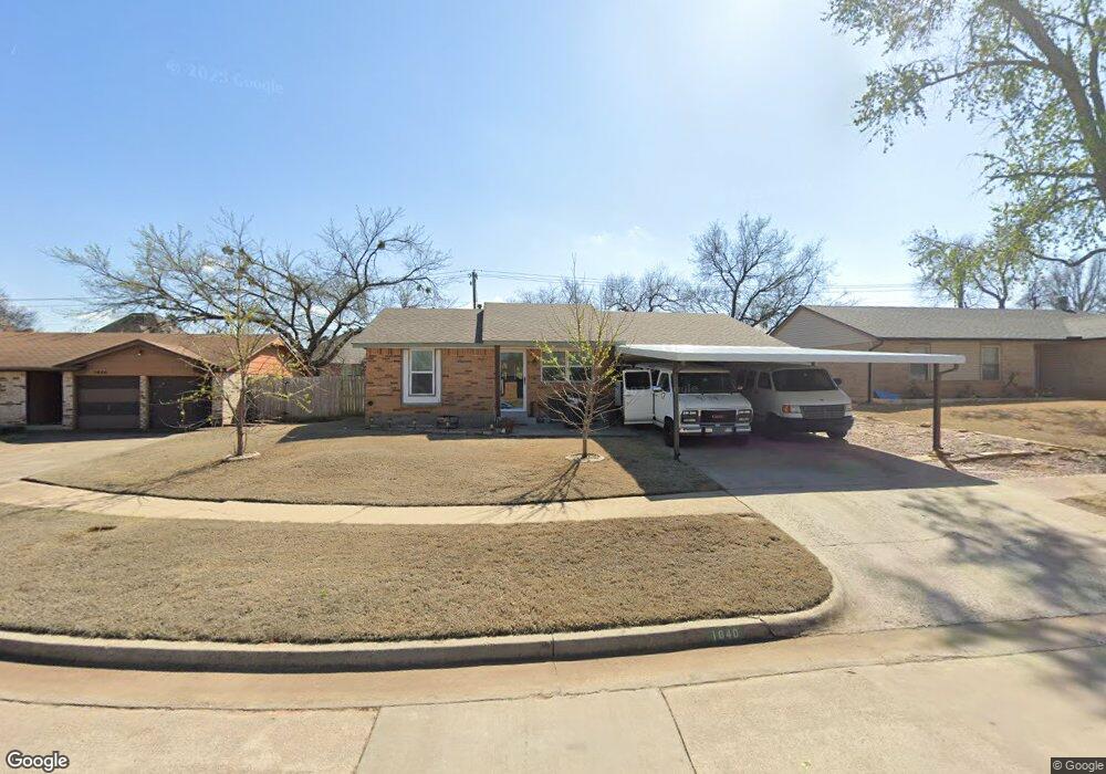 1640 NE 4th St, Moore, OK 73160 - photo 1