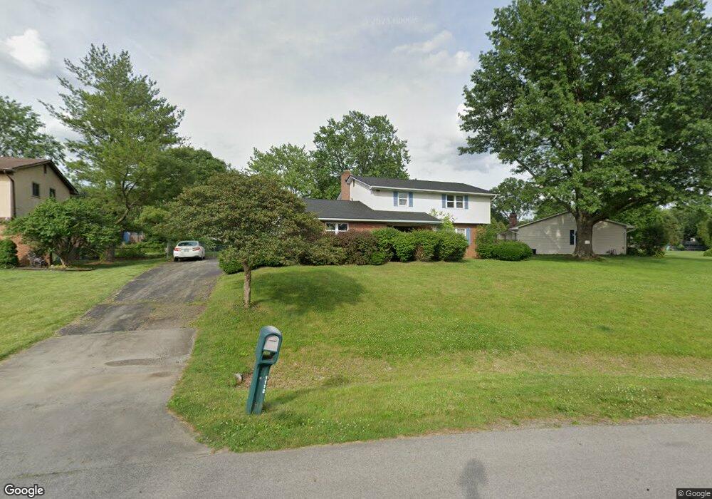 1112 Barberry Ln, Columbus, OH 43213 - photo 1