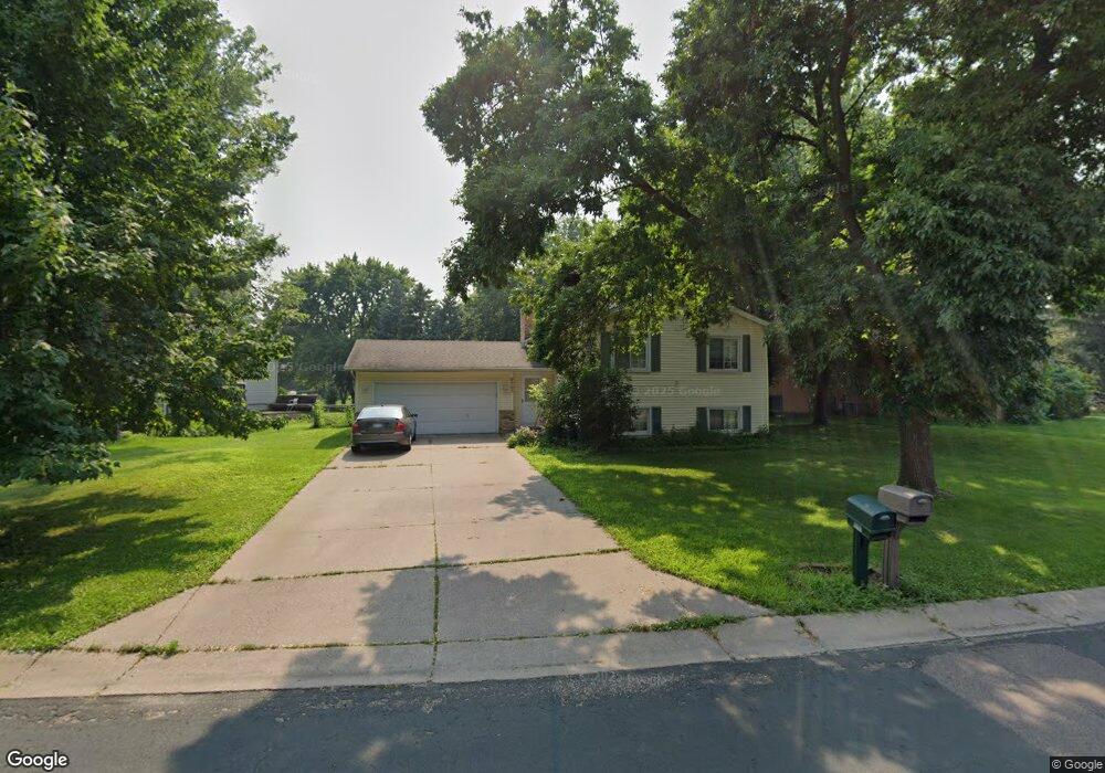 9793 Hemlock Ln N, Maple Grove, MN 55369 - photo 1