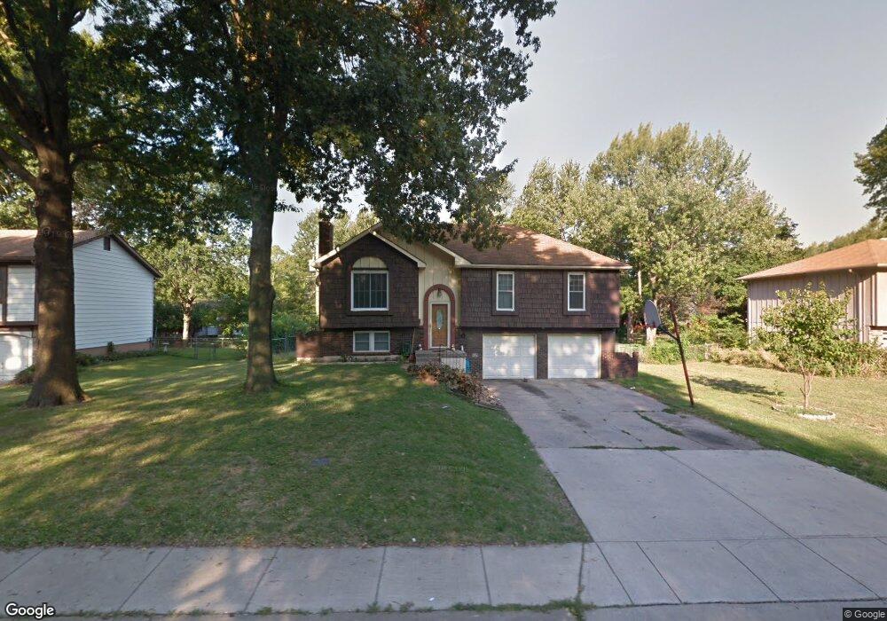 7114 Cody St, Shawnee, KS 66203 - photo 1