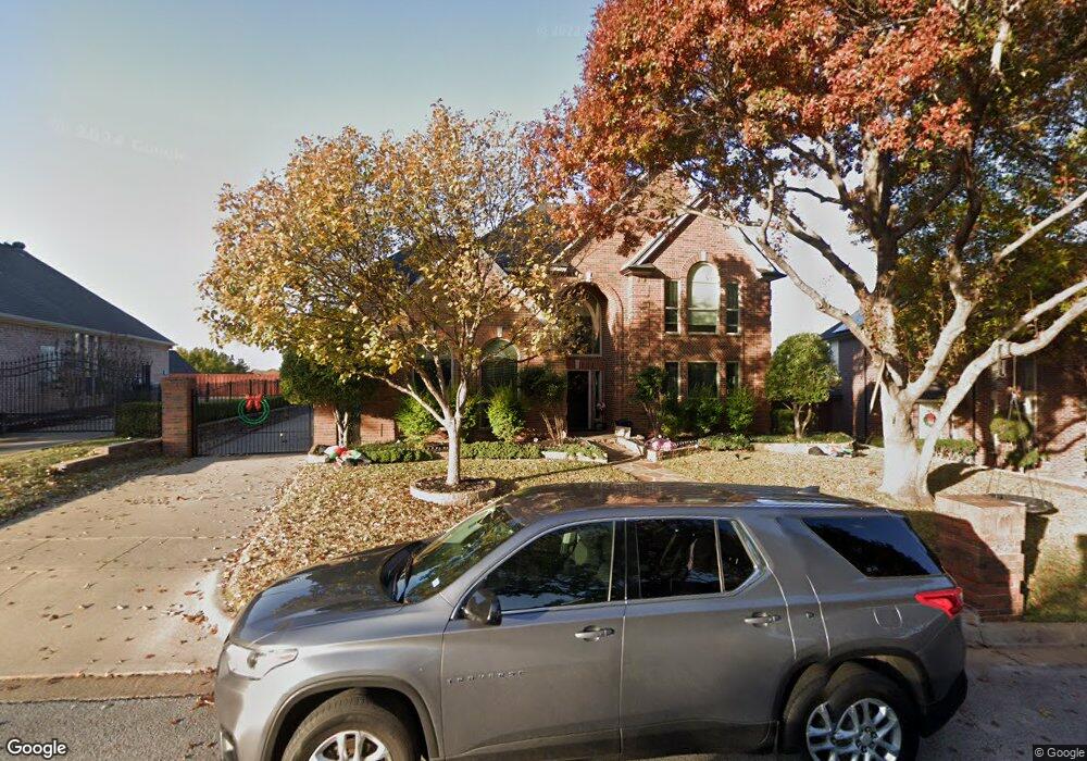 2809 Walnut Ln, Hurst, TX 76054 - photo 1