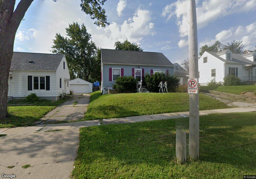 823 15th Ave SW, Cedar Rapids, IA 52404 - photo 1