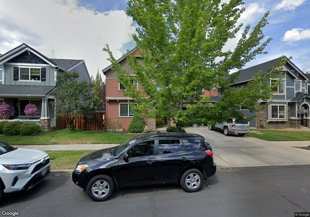 20572 Jacklight Ln, Bend, OR 97702 - photo 1