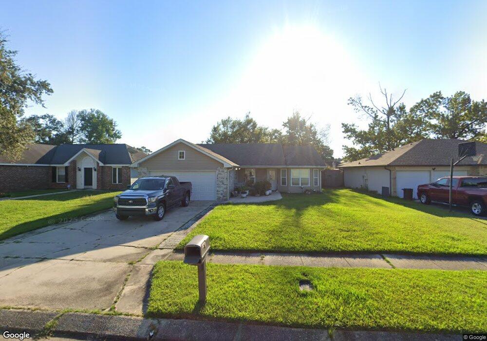 1402 Hillary Dr, Slidell, LA 70461 - photo 1