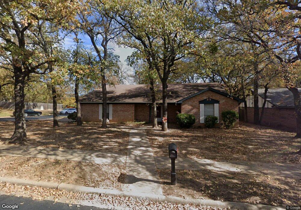 2928 Ridgewood Dr, Hurst, TX 76054 - photo 1