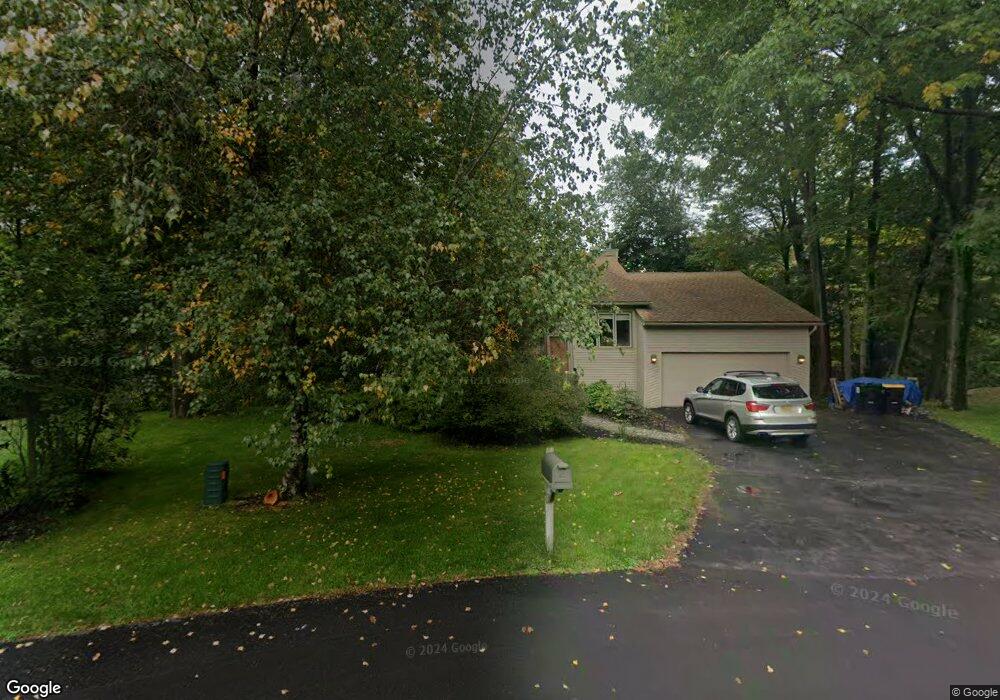 24 Oaktree Ln, Schenectady, NY 12309 - photo 1