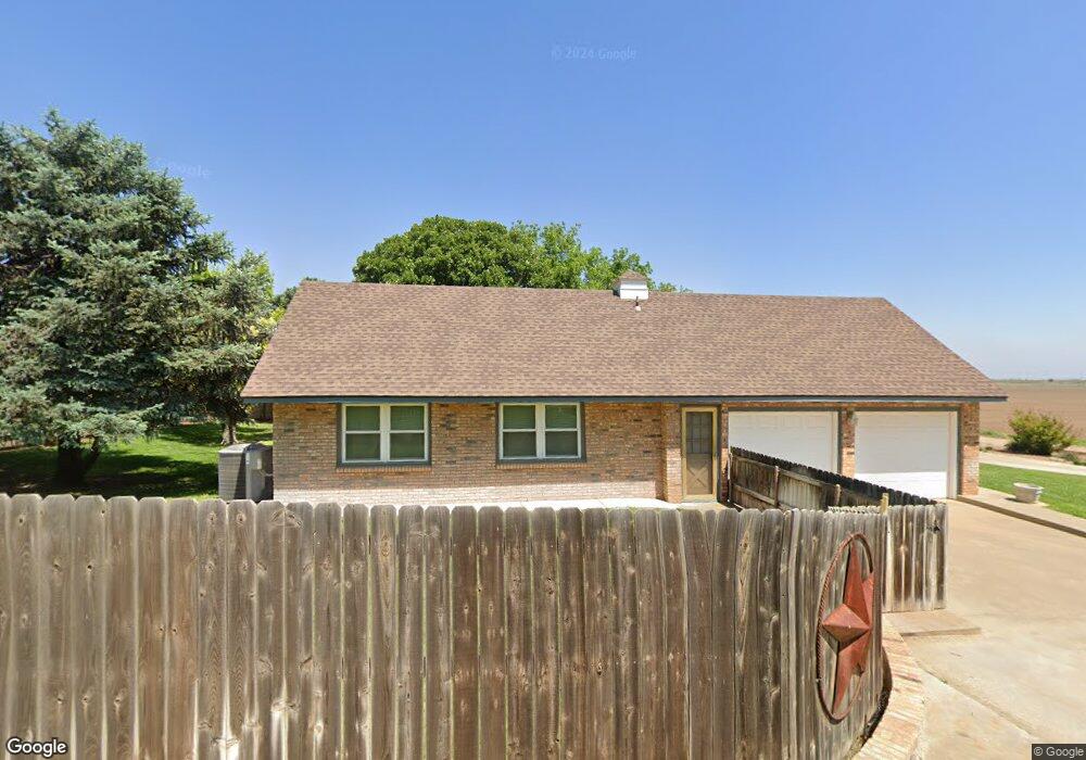 1301 Ebeling Dr, Plainview, TX 79072 - photo 1