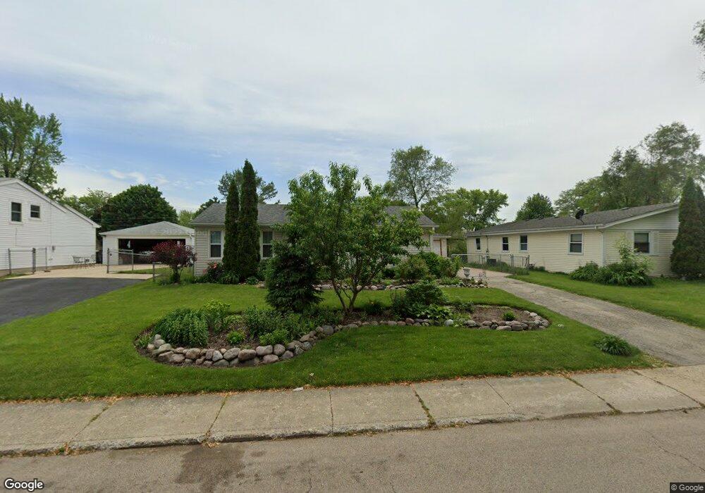 113 Pueblo Rd, Carpentersville, IL 60110 - photo 1