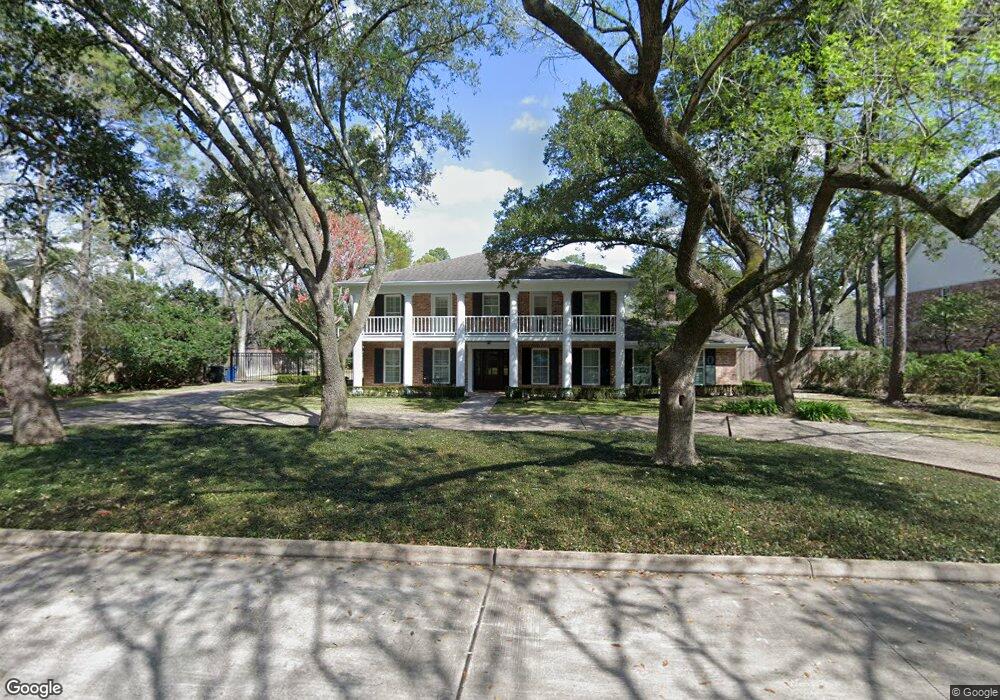 12006 Pebble Hill Dr, Houston, TX 77024 - photo 1