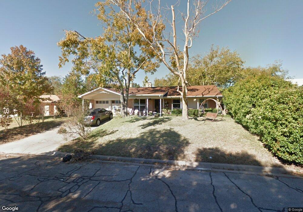 1104 Vivienne St, Weatherford, TX 76086 - photo 1