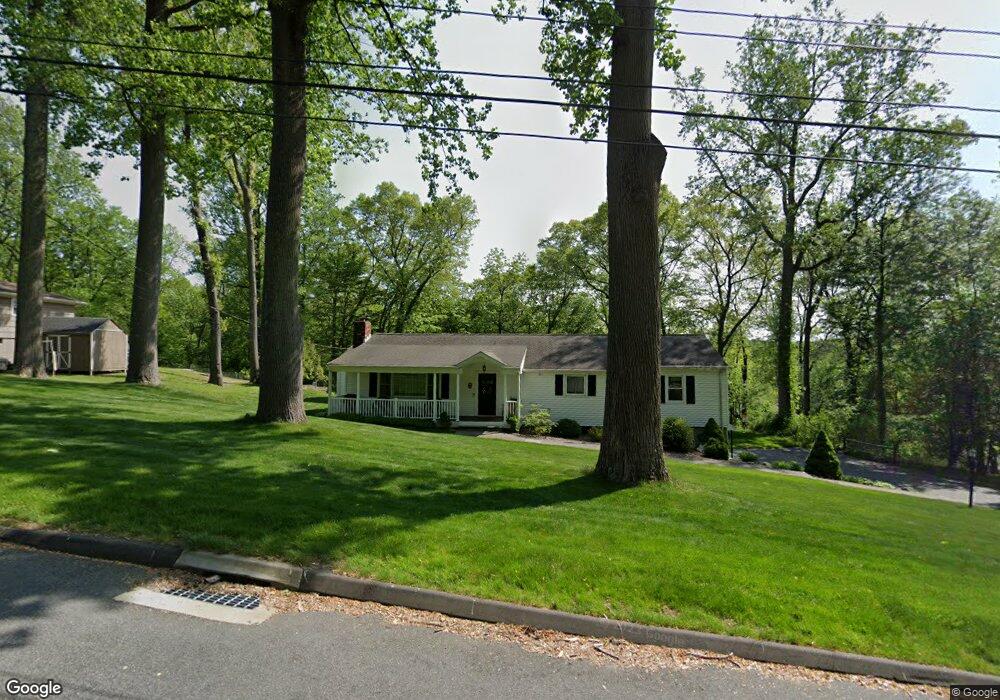 262 Beacon Hill Rd, Trumbull, CT 06611 - photo 1