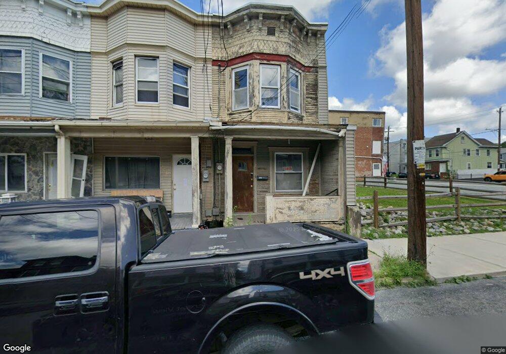 207 W Bertsch St, Lansford, PA 18232 - photo 1