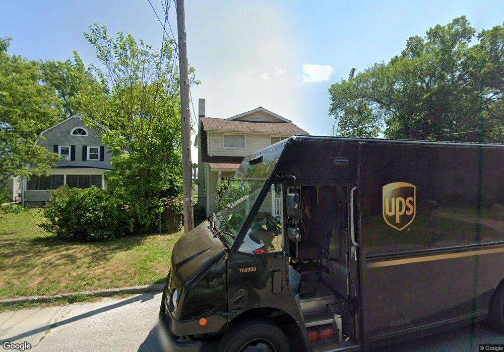 342 Pequot Ave, Warwick, RI 02889 - photo 1