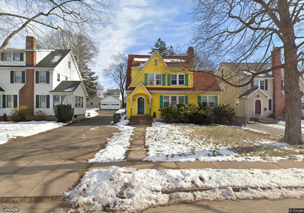 82 Griswold Dr, West Hartford, CT 06119 - photo 1