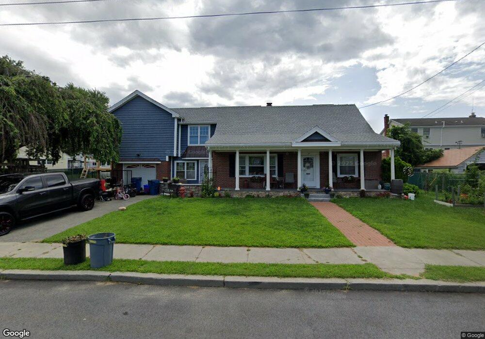 17 Plummer Rd, Lawrence, MA 01843 - photo 1