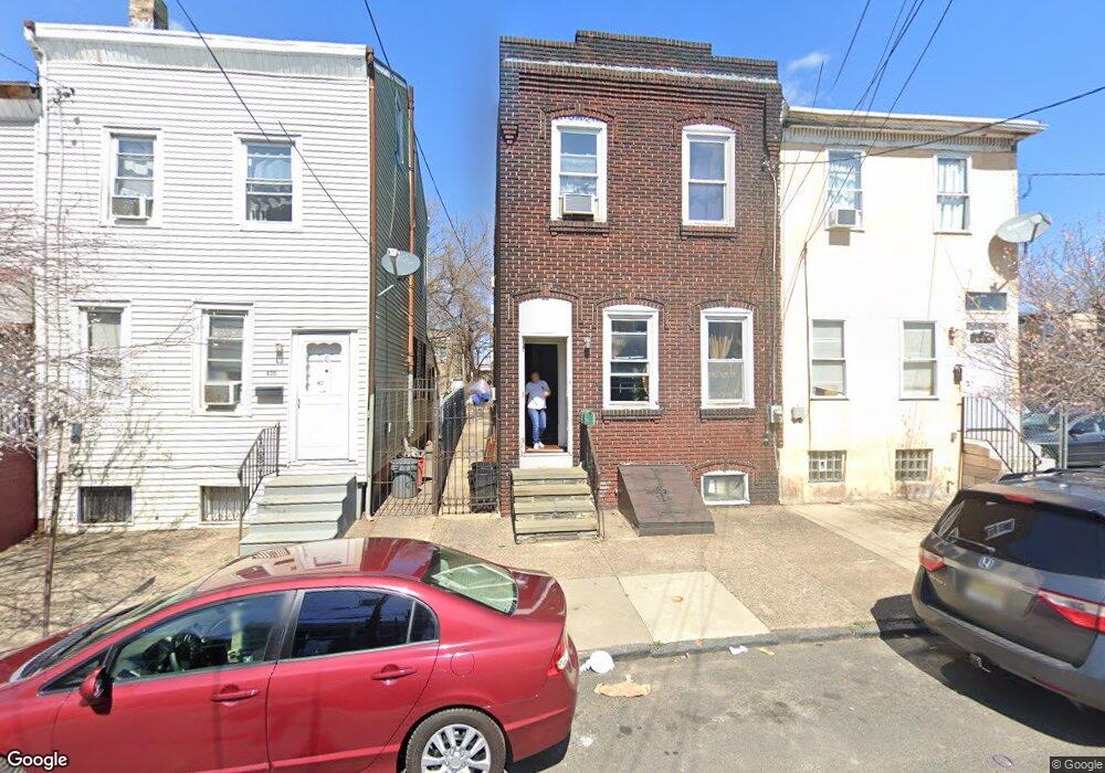 437 Pine St, Camden, NJ 08103 - photo 1