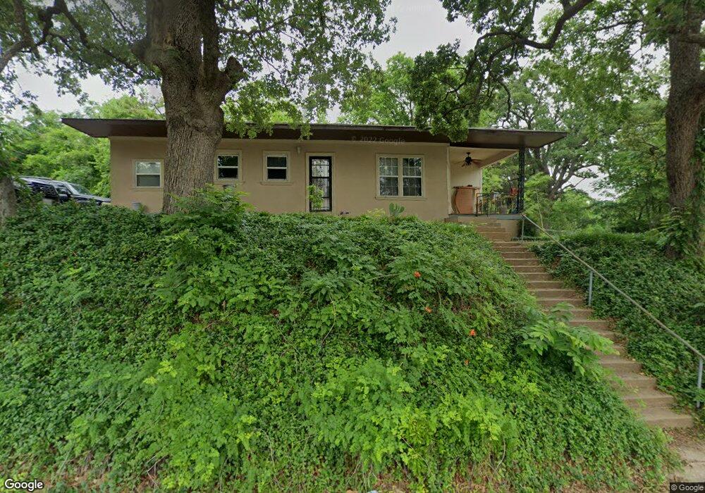 831 W Hull St, Denison, TX 75020 - photo 1