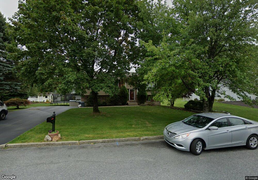 1070 Horizon Dr, Pen Argyl, PA 18072 - photo 1