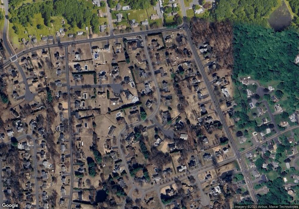 15 Crest Dr, Cromwell, CT 06416 - photo 1