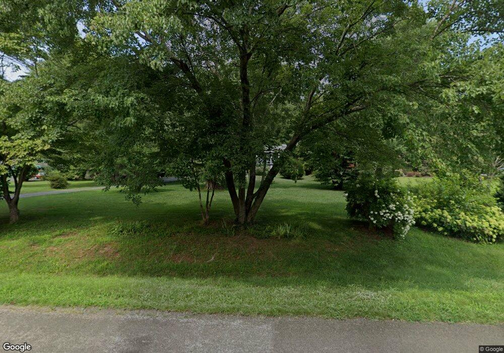 7207 N Starcrest Dr, Warrenton, VA 20187 - photo 1