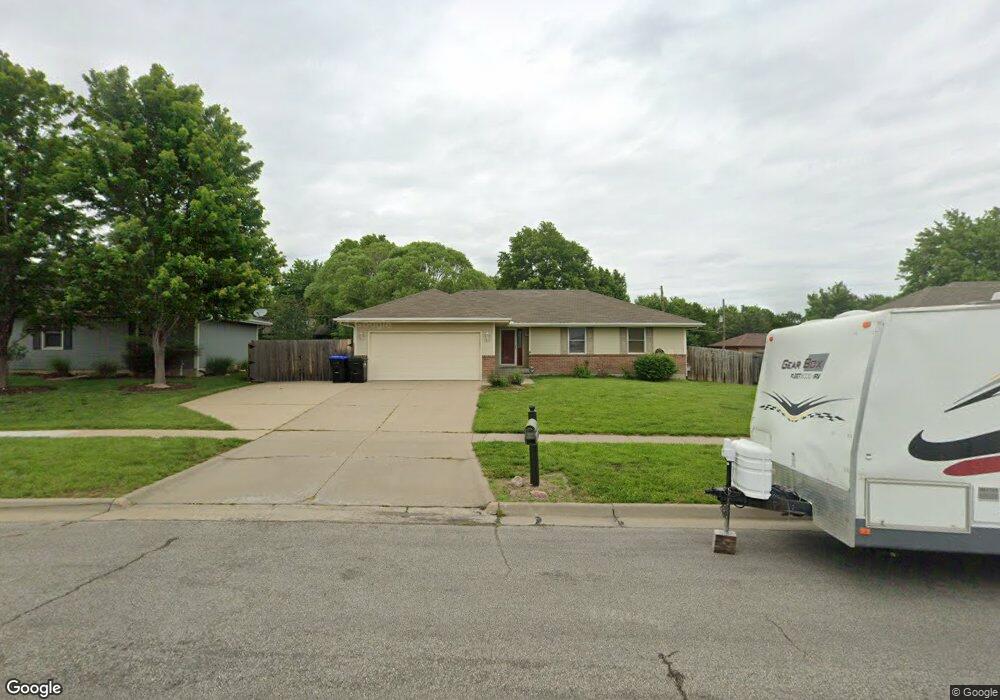 3904 SW 40th St, Topeka, KS 66610 - photo 1