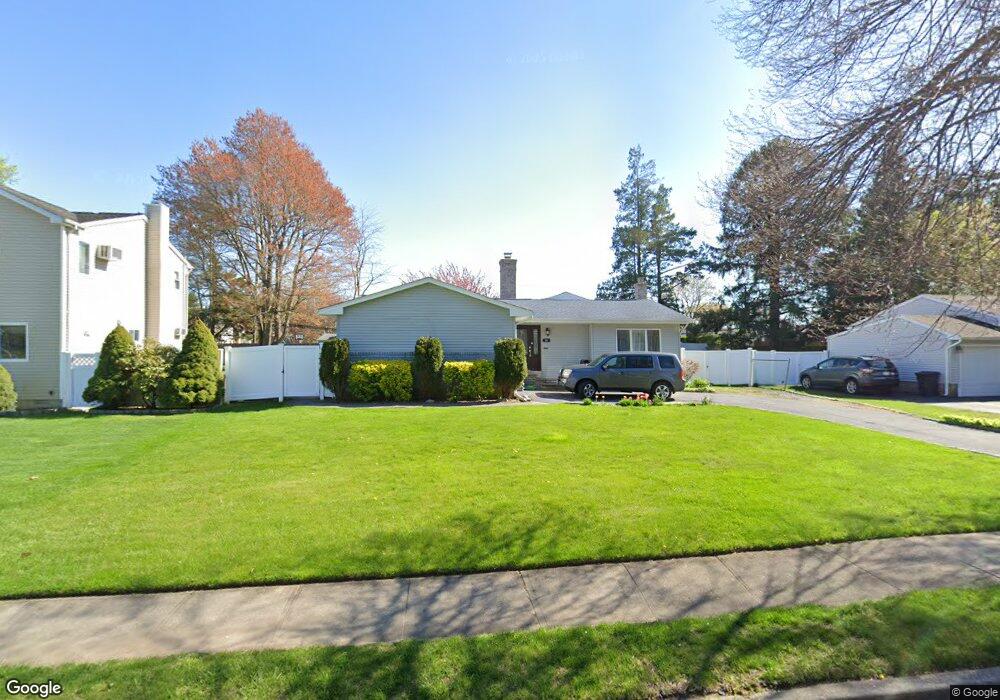 34 Havemeyer Ln, ComMacK, NY 11725 - photo 1