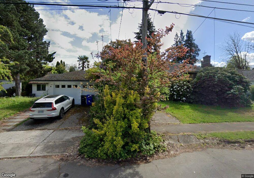 131 NE Holland St, Portland, OR 97211 - photo 1