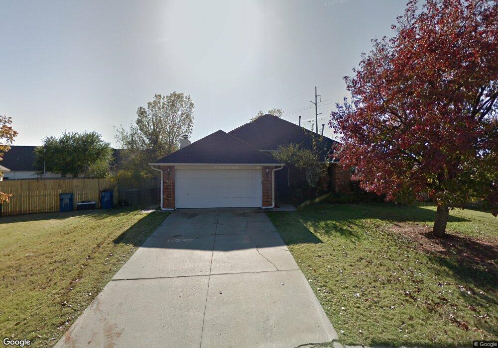 2208 Mark Rd, Edmond, OK 73003 - photo 1