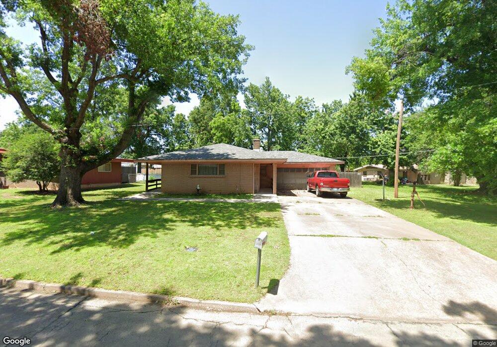 1024 E 11th St, Cushing, OK 74023 - photo 1