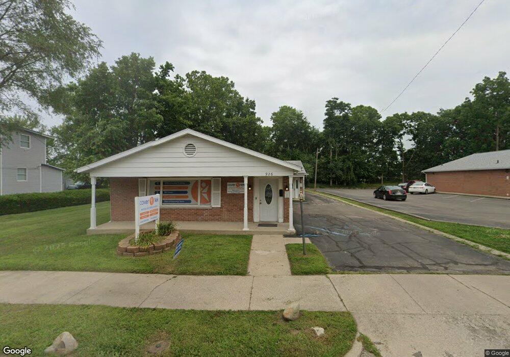 924 W Main St unit 926 W Main, Muncie, IN 47305 - photo 1