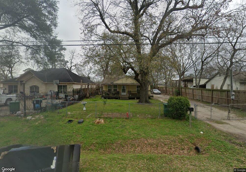 633 Eubanks St, Houston, TX 77022 - photo 1