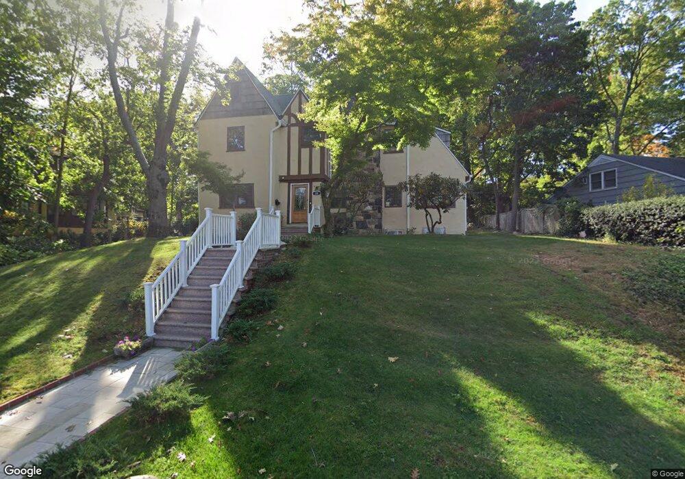 20 Shadow Ln, Great Neck, NY 11021 - photo 1