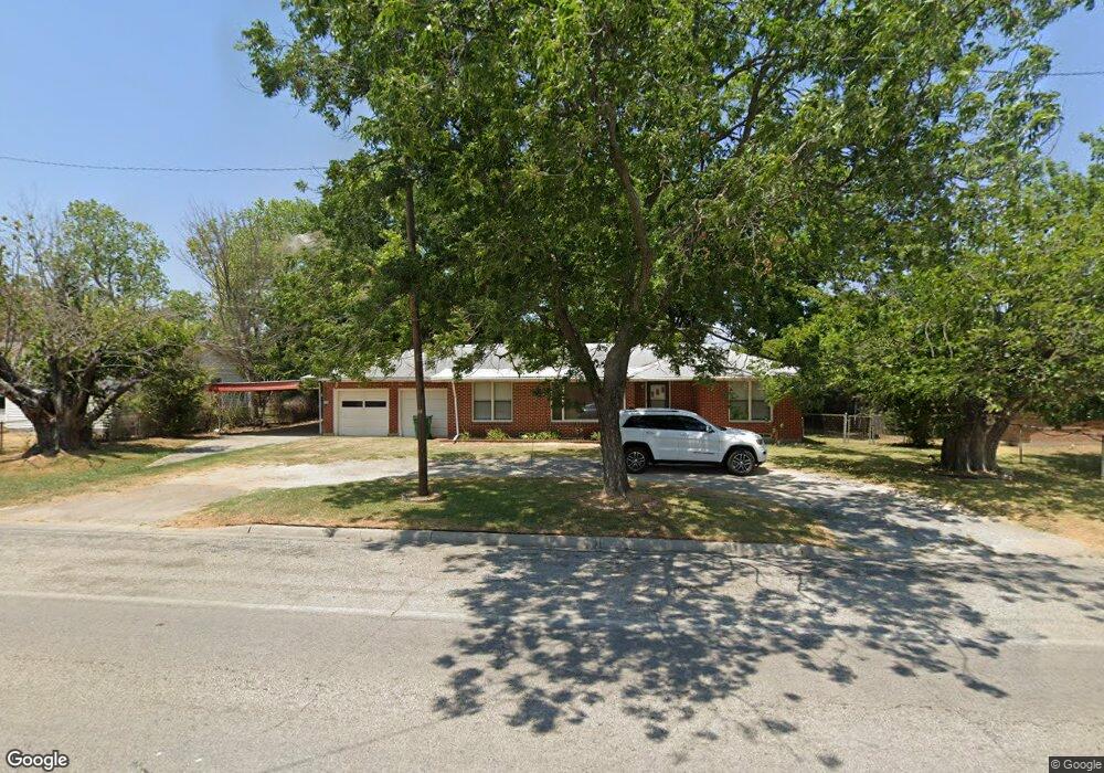 1717 Anthony St, Gainesville, TX 76240 - photo 1