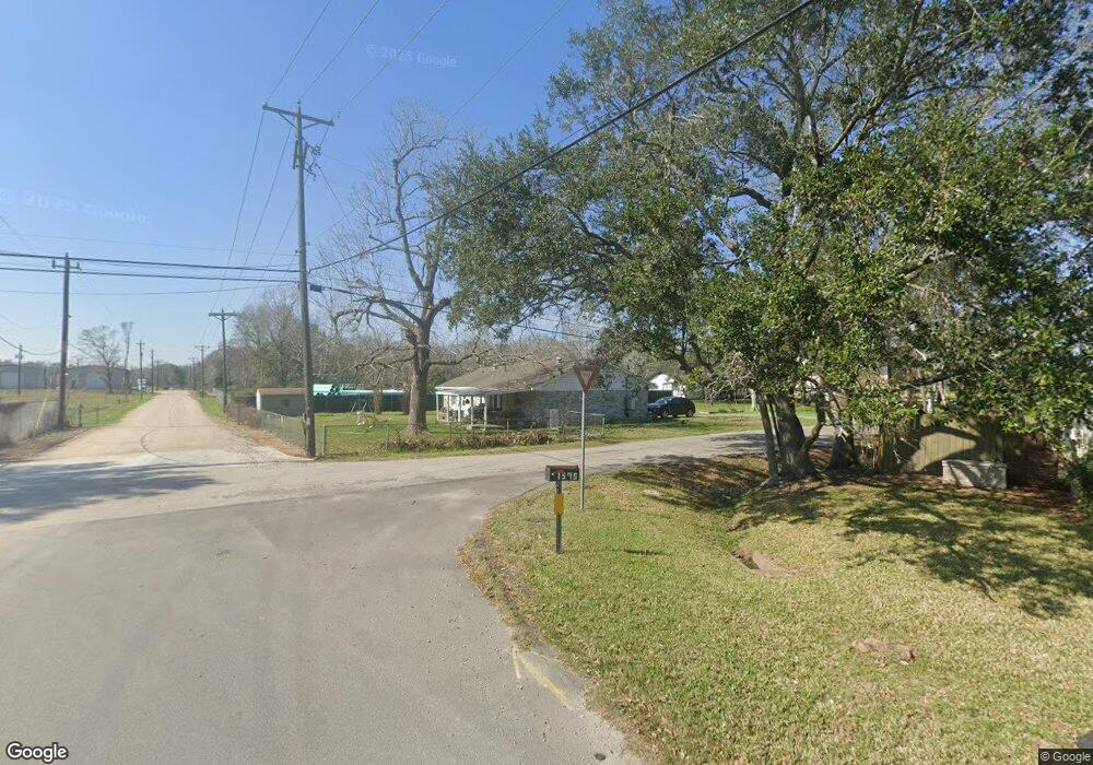 1601 Newman St, Alvin, TX 77511 - photo 1