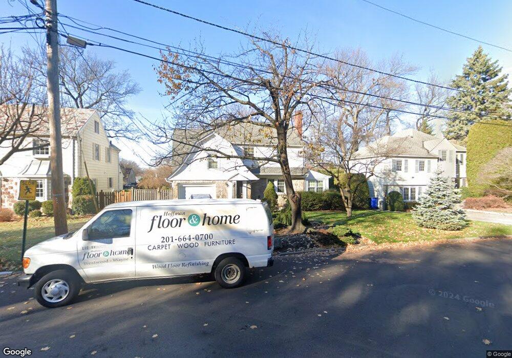 7 Hillcrest Rd, Tenafly, NJ 07670 - photo 1