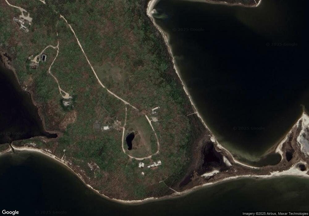 19 Swan Neck Rd, Edgartown, MA 02539 - photo 1