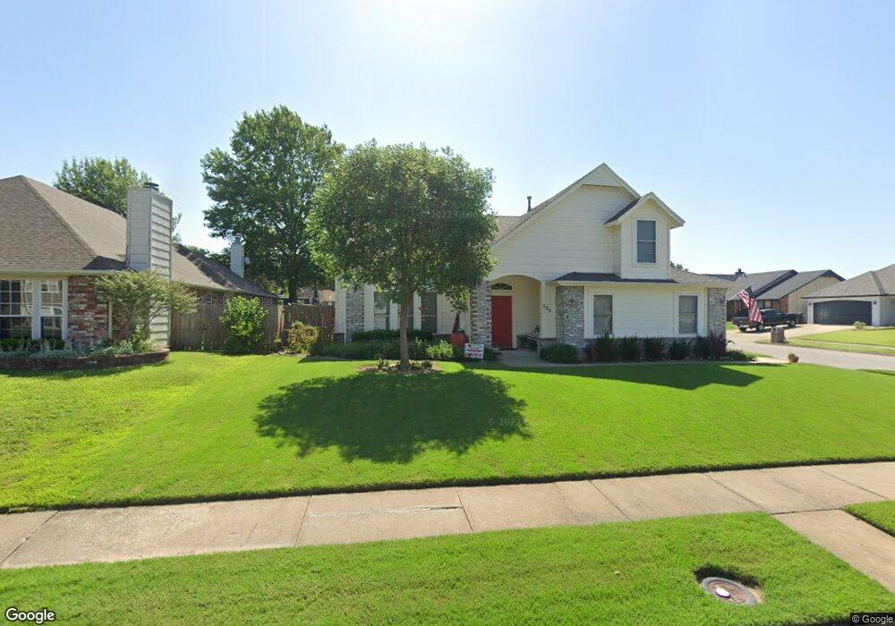 809 S Kalanchoe Ave W, Broken Arrow, OK 74012 - photo 1