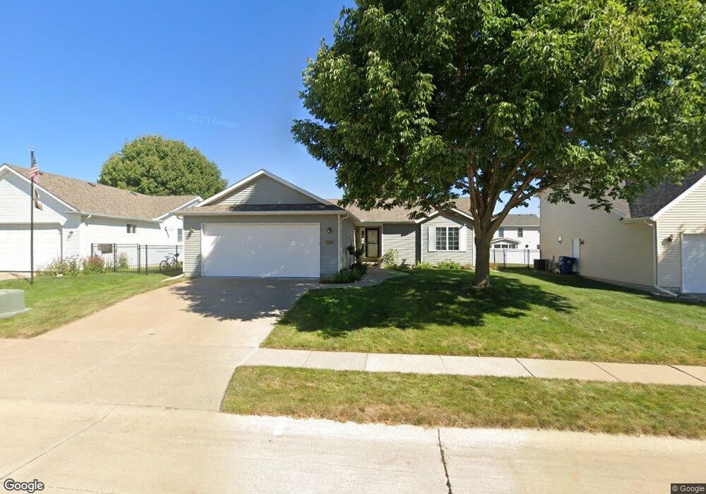 1630 W 65th St, Davenport, IA 52806 - photo 1