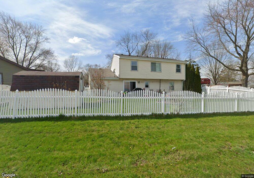 1913 Ash Ct, Aurora, IL 60506 - photo 1