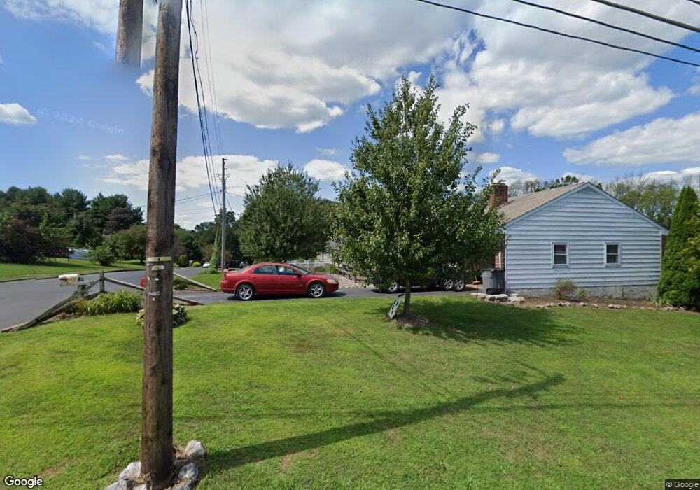 13 Queen St, Douglassville, PA 19518 - photo 1