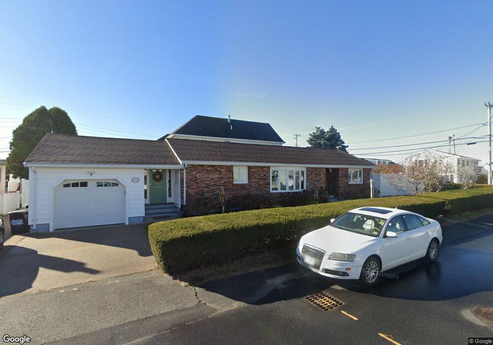 202 Bristol St, Seabrook, NH 03874 - photo 1