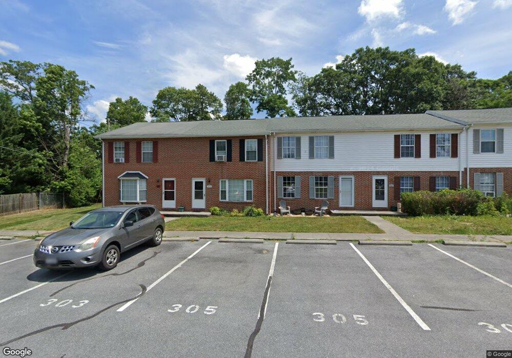 303 Nottoway Dr, Stephens City, VA 22655 - photo 1