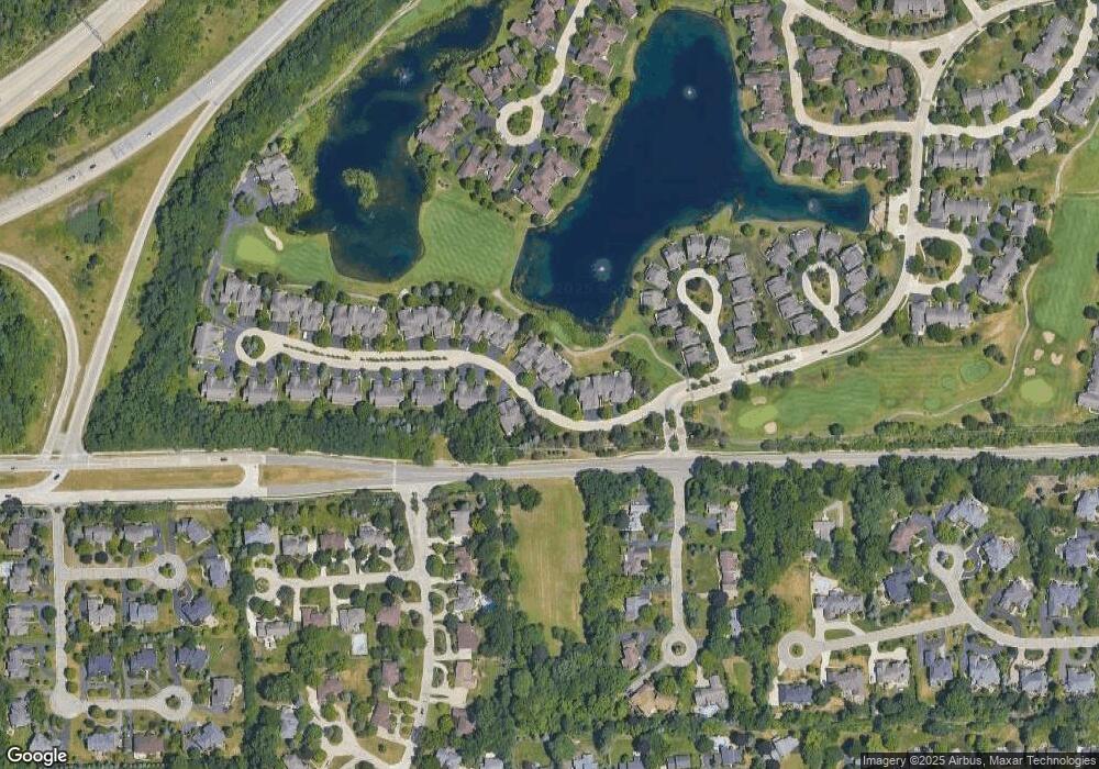 553 Newburne Pointe, Bloomfield Hills, MI 48304 - photo 1