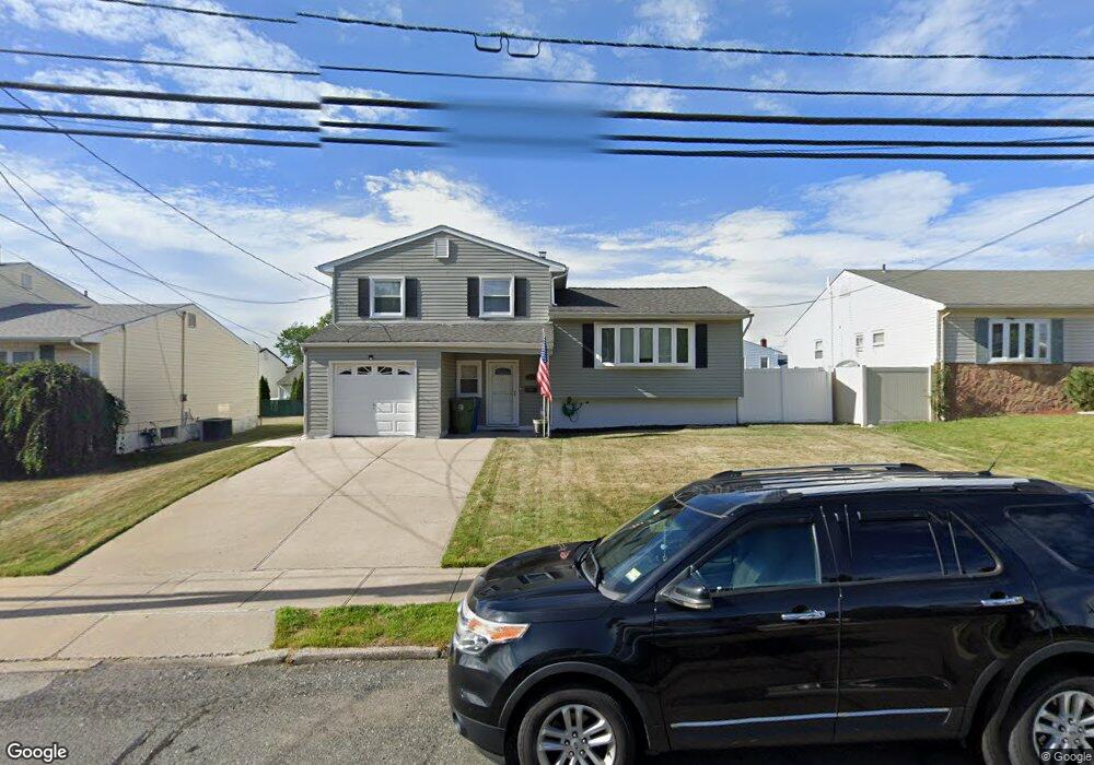 642 Franklin Dr, Perth Amboy, NJ 08861 - photo 1