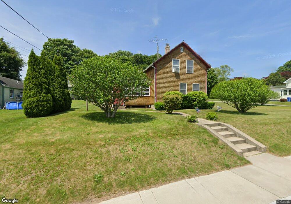 284 High St, Wakefield, RI 02879 - photo 1