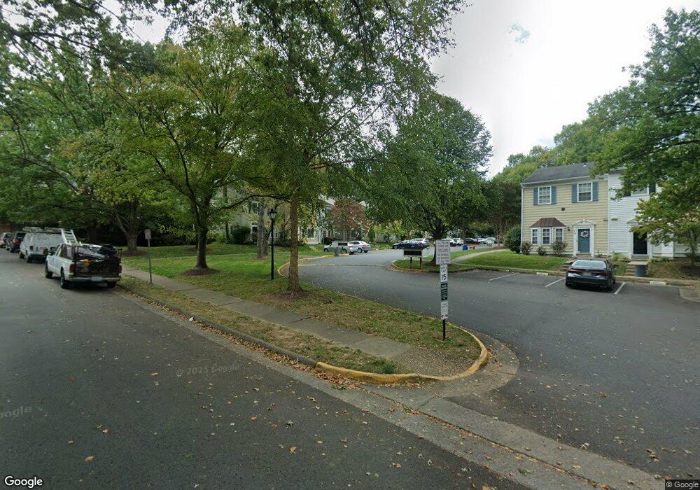 9933 Capperton Dr, Oakton, VA 22124 - photo 1