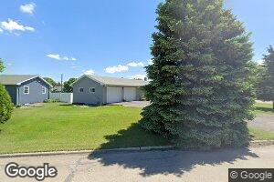 413 S 4th St, Drayton, ND 58225