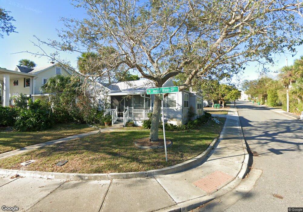 611 N Indian River Dr, Cocoa, FL 32922 - photo 1