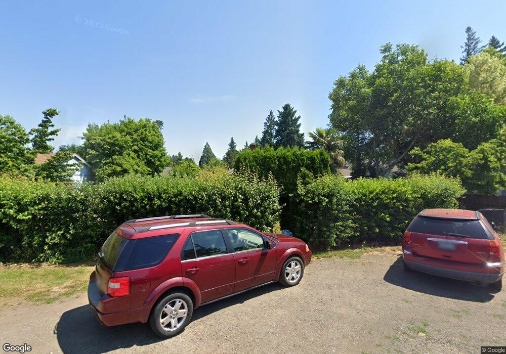 2521 E St, Hubbard, OR 97032 - photo 1