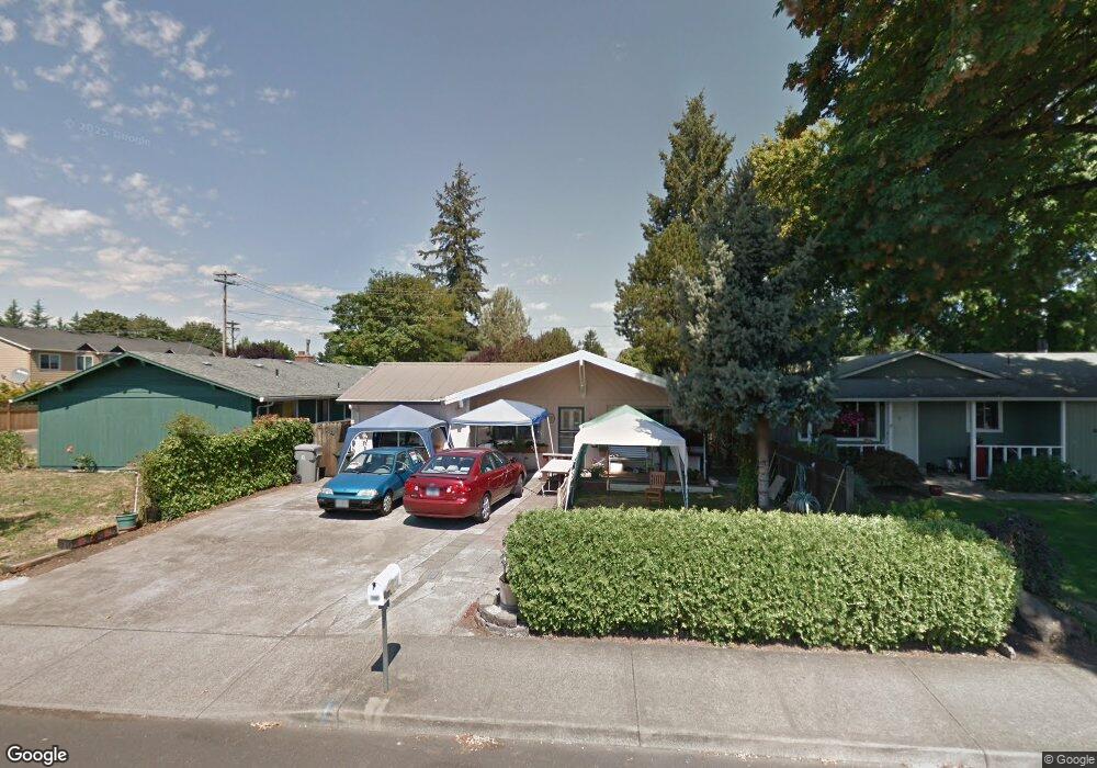 674 NW 2nd Ave, Canby, OR 97013 - photo 1